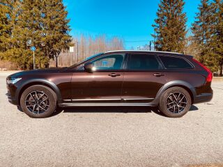 Volvo V90 Cross Country D4 2.0 140kW