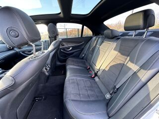 Mercedes-Benz E 350 4-Matic AMG 3.0 V6 190kW