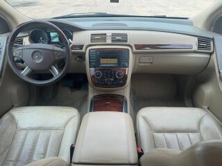 Mercedes-Benz R 320 3.0 165kW