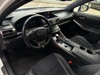 Lexus IS 300h F-Sport 2.5 133kW