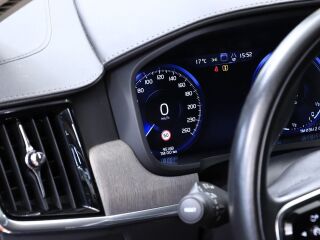 Volvo V90 AWD Inscription 2.0 T6 Recharge Plug-In 186кВ