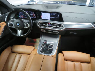 BMW X5 xDrive 40d 3.0 250кВ