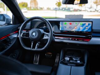 BMW i5 eDrive40 250кВ