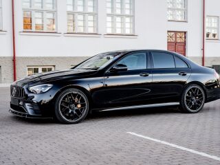 Mercedes-Benz E 300 de AMG 4Matic Airmatic Plug-In 2.0 235кВ