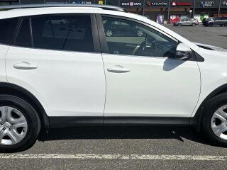 Toyota RAV4 2.0 111kW