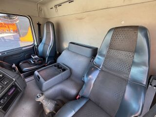 Volvo FM X 330 6x2 248kW