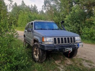 Jeep Grand Cherokee V8 5.2 V8 158kW