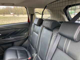 Mitsubishi Outlander PHEV pistikhübriid Instyle Plus 4WD 2.0 89кВ