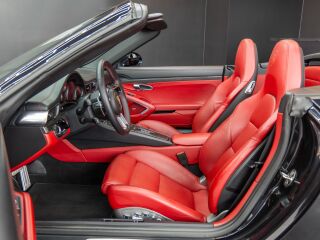 Porsche 911 Turbo S Cabrio 3.8 412kW
