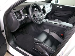 Volvo XC60 AWD PLUS BRIGHT INTELLI SAFE PRO 2.0 T6 Recharge Long Range Plug In Hybrid