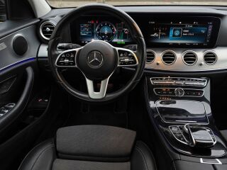 Mercedes-Benz E 300 2.0 225kW