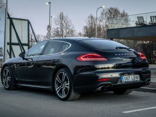 Porsche Panamera S E-Hybrid 3.0 V6 306кВ