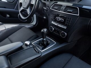 Mercedes-Benz C 180 2.1 88kW