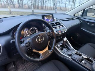 Lexus NX 300h 2.5 114kW