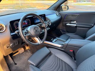 Mercedes-Benz GLA 180 Progressive package 1.3 100kW