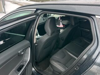 Volvo V60 R Design 2.4 158kW