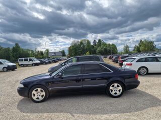 Audi A8 QUATTRO 4X4 3.7 V8 169kW