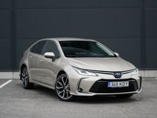 Toyota Corolla Luxury Plus 1.8 72kW