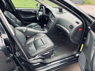 Volvo S60 Summum 2.4 R5 D5 136kW