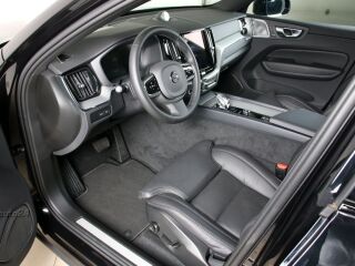 Volvo XC60 AWD ULTIMATE BLACK EDITION LUXURY FULL 2.0 T6 Recharge Long Range 293кВ