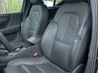 Volvo XC40 DARK Plus RECHARGE Intelli PRO Wntr 1.5 T5 PHEV Plug-In MY2023 192kW