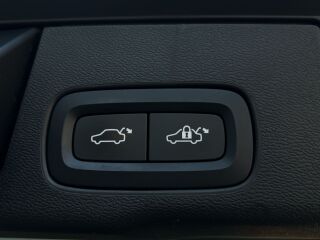 Volvo XC60 AWD Inscription Recharge Plug-In Hybrid 2.0 T8 223kW