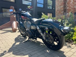 Harley-Davidson Sportster 883