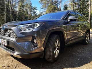 Toyota RAV4 Premium Plus / All Weather / AWD 2.5 131кВ