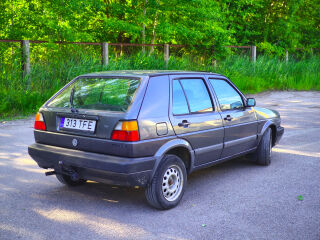 Volkswagen Golf 1.6 51kW