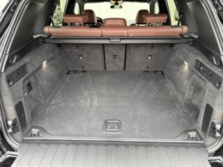 BMW X5 M50 M50i 4.4 V8 390kW