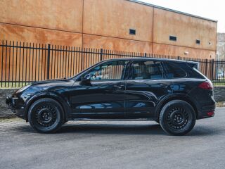 Porsche Cayenne Turbo 4.8 V8 368kW