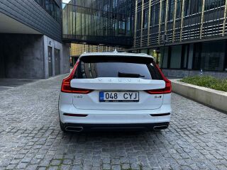 Volvo V60 Cross Country 2.0 145kW