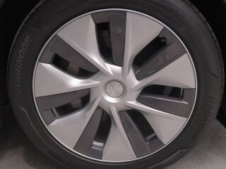 Tesla Model Y Long Range Dual Motor AWD