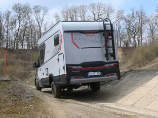 Dethleffs GLOBETRAIL PERFORMANCE 4x4 - 2027 MY - 300 Ah LiFe 2.0 R4 TDI 120kW