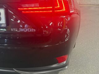 Lexus IS 300h 25th Edition 2.5 133kW