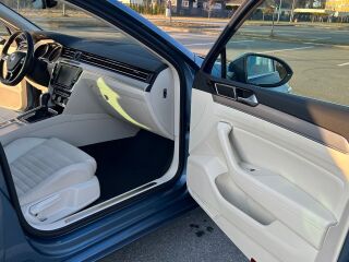 Volkswagen Passat 2.0 206kW