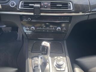 BMW 740 740dx M package 3.0 225кВ
