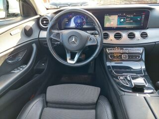 Mercedes-Benz E 220 2.0 143kW