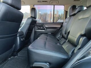 Mitsubishi Pajero Instyle Navi 4WD 3.2 DI-D 147kW