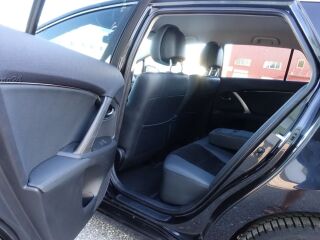 Toyota Avensis Touring Executive Facelift EU5 2.0 R4 D-4D TDI 91кВ