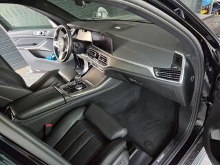BMW X5 M50I 4.4 V8 390kW