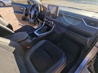 Toyota RAV4 Luxury Plus 2.5 131kW