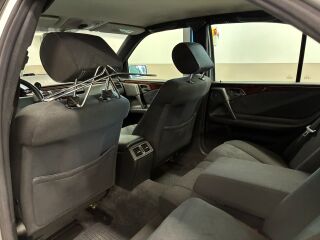 Mercedes-Benz E 220 2.2 R4 70kW