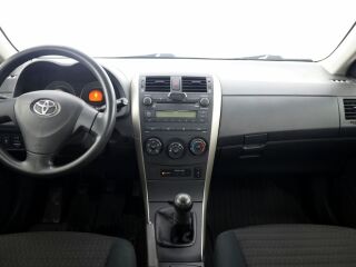 Toyota Corolla Linea Sol 1.6 91kW