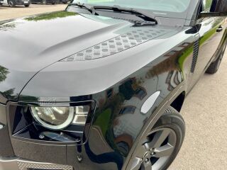 Land Rover Defender D250 X-DYNAMIC SE 183kW