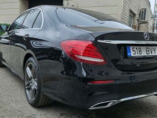Mercedes-Benz E 220 AMG pakett 4 Matic 2.0 R4 143kW