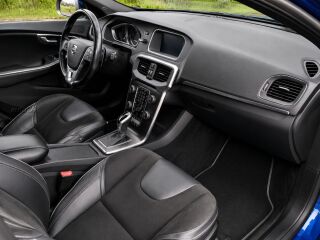 Volvo V40 R-Desing D4 2.0 140kW