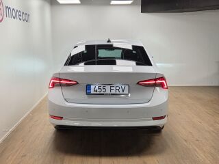 Skoda Octavia HB Elegance 1.5 96кВ