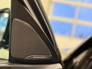 BMW X6 xDrive30d MHEV M-Sportpakett 3.0 D 210кВ