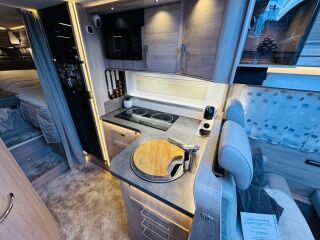 Kabe Super Crown 760LGB Victron Energy 930Ah Offgrid 2.0 155kW
